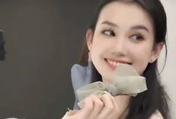 吃瓜爆料袁泉视频在线观看,吃瓜群众热议幕后花絮
